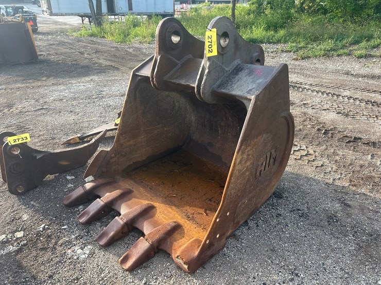 caterpillar-345-image-4