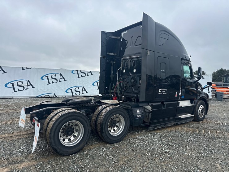 #61416-•-2019-freightliner-cascadia-evolution-iseries-sleeper-cab-truck-tractor-image-5