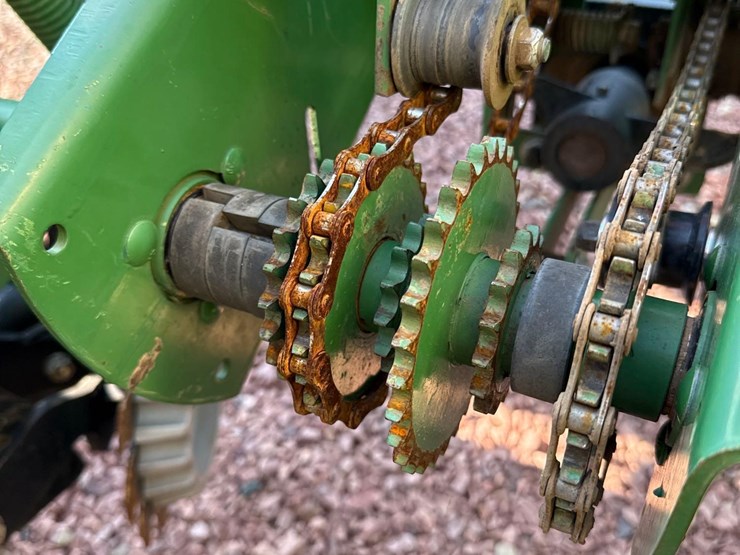 john-deere-7000-image-38