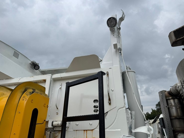 2015-mack-leu613-image-47