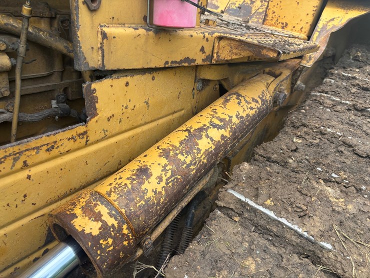 caterpillar-d4h-image-49