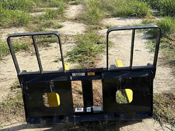 mds-skidloader-pallet-forks-image-7