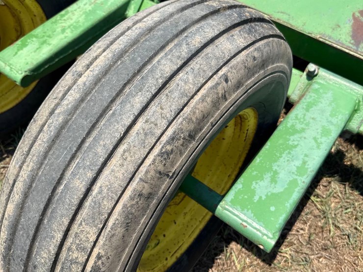 john-deere-27-image-10