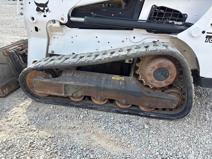 2016-bobcat-t630-image-60