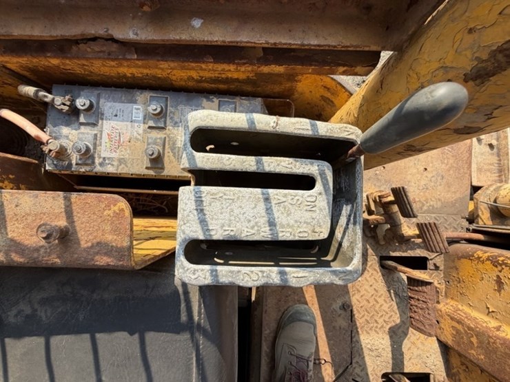 1968-caterpillar-d6c-image-32