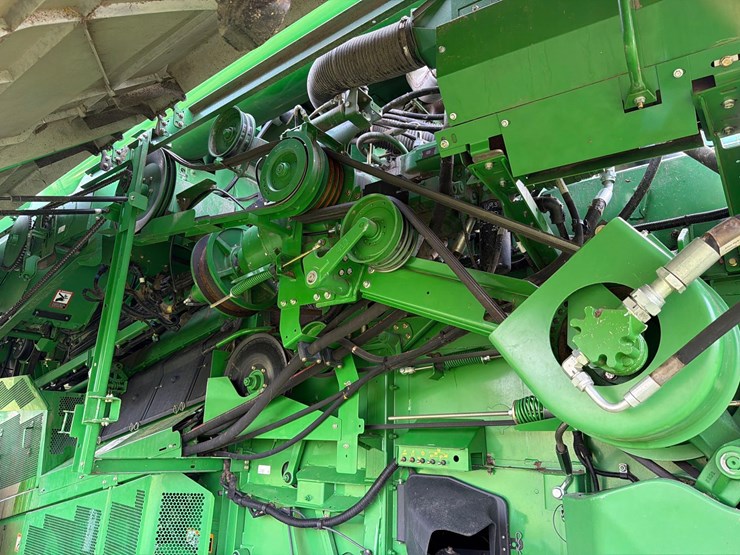 2013-john-deere-s660-image-43