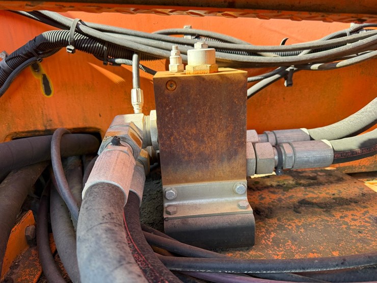 #2470-•-2002-tor-truck-dr-4280-crane-truck-image-112