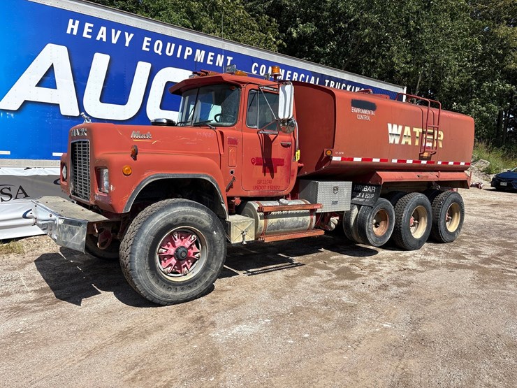 mack-rd690s-image-1