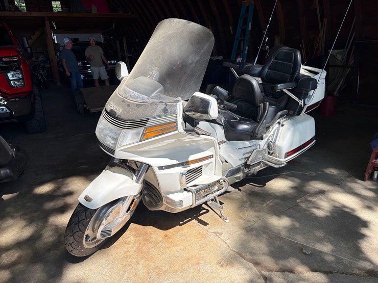 1994-honda-goldwing-motorcycle-image-1