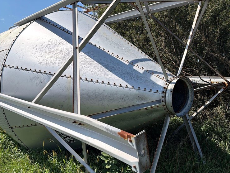 hog-slat-15-ton-bulk-bin-image-11