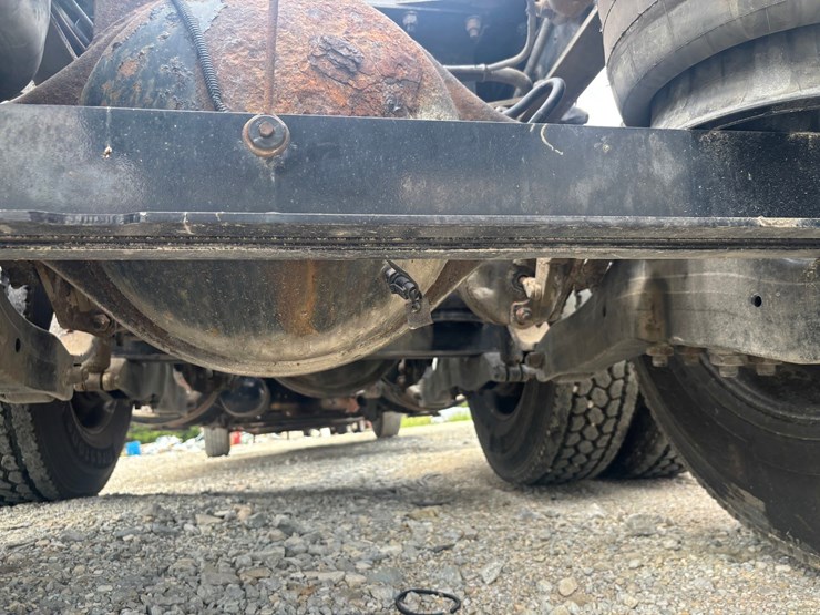 2012-kenworth-w900-image-114