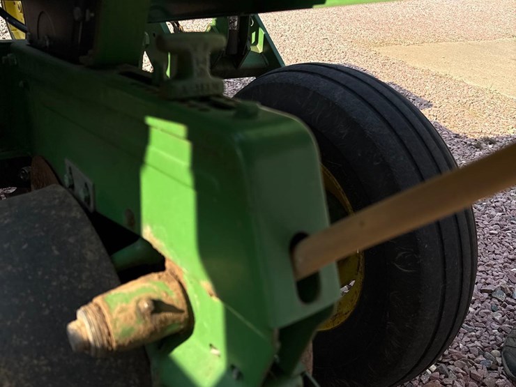 john-deere-7000-image-46