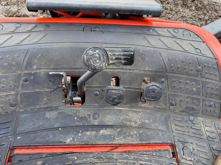 kubota-zd1211-image-14