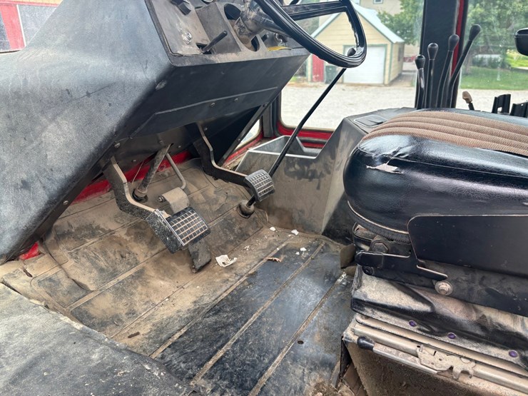 1983-massey-ferguson-4900-image-49