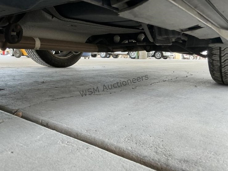2015-ford-taurus-sdn-image-26