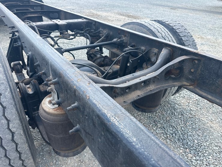 #61442-•-2006-international-single-axle-cab-and-chassis-image-22
