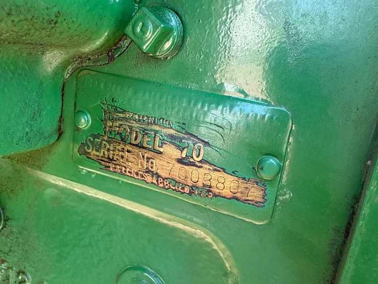 john-deere-70-image-44