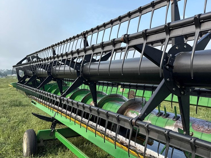 2009-john-deere-635f-image-17