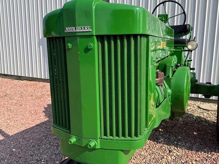 john-deere-70-image-12