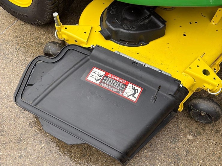 2021-john-deere-x390-image-23