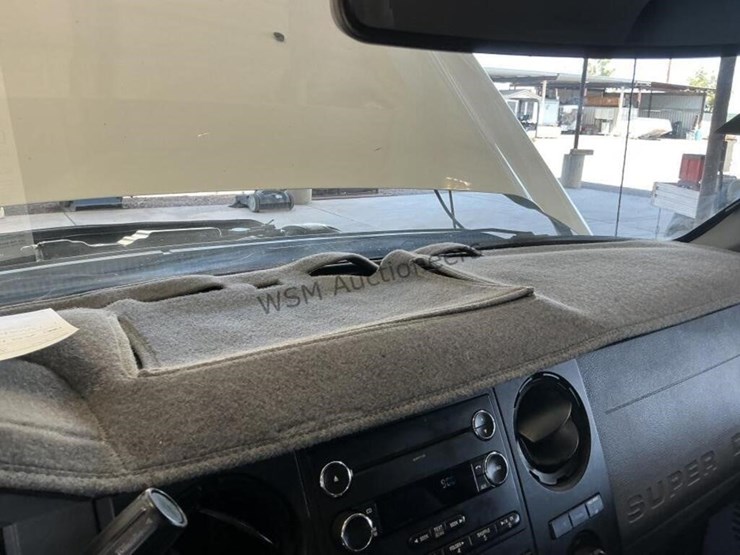 2016-ford-f550-image-18