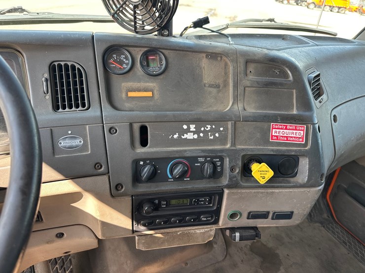 2000-caterpillar-3126-image-36