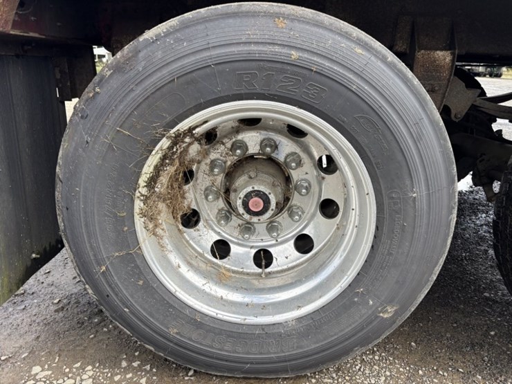 alloy-tri-axle-flatbed-pup-trailer-image-16