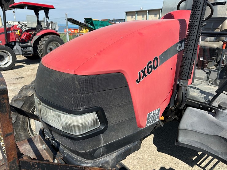 #2867-•-2008-case-jx60-4x4-tractor-image-8