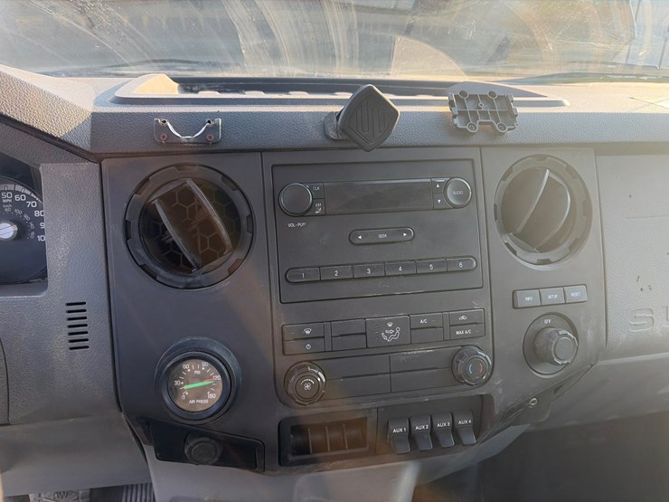 2015-ford-f750-image-13