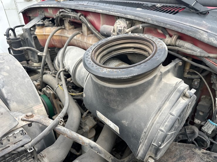 2004-caterpillar-c7-image-47