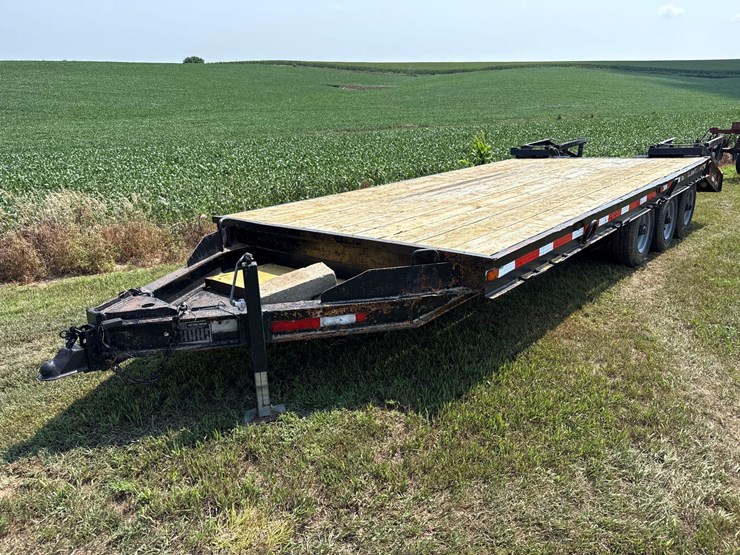 1972-fruehof-8ft-x-19ft-flatbed-equipment-trailer-image-1