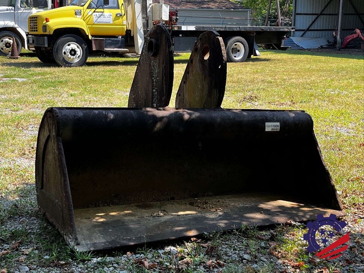 caterpillar-225-image-1