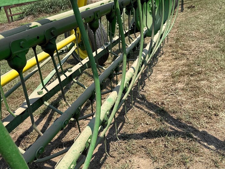 john-deere-640-image-10