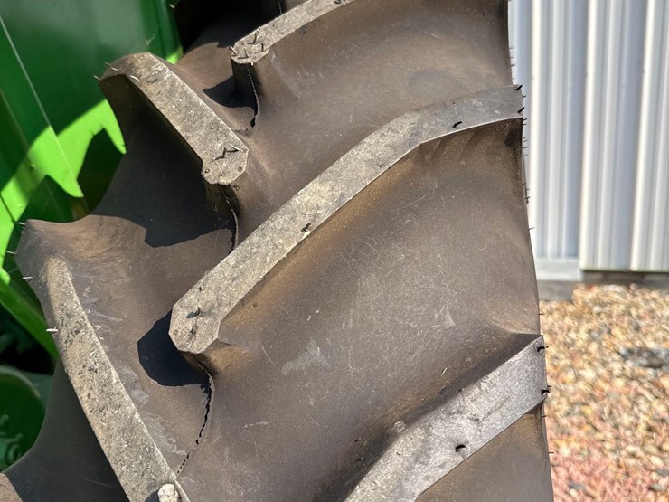 john-deere-530-image-16