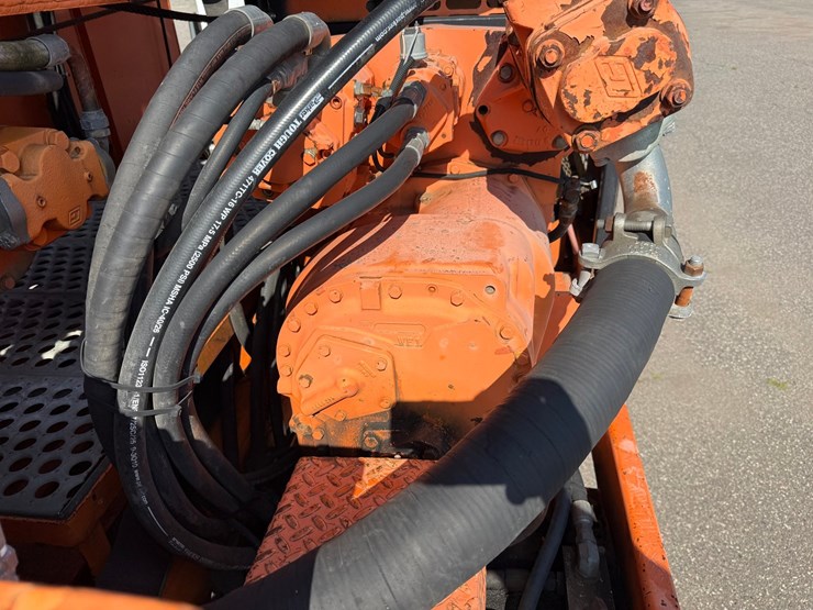 #2470-•-2002-tor-truck-dr-4280-crane-truck-image-95