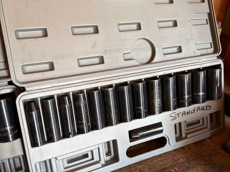 dtandard-and-metric-socket-set-w/-air-wrench-image-4