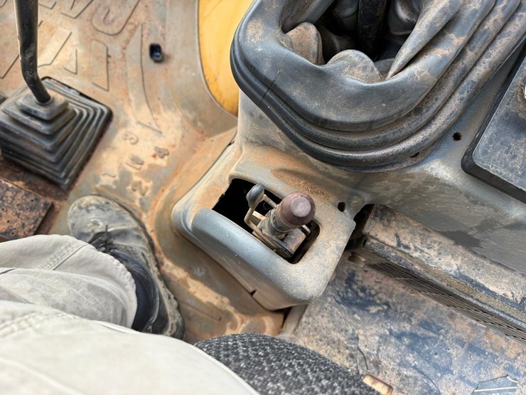 1998-caterpillar-416c-image-28