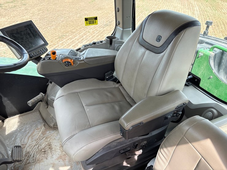 2022-john-deere-640-image-70