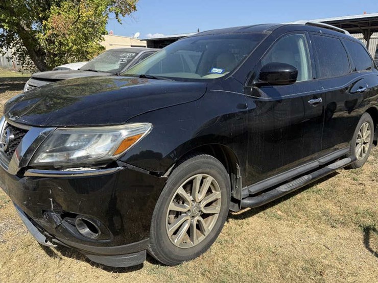 2015-nissan-pathfinder-image-1