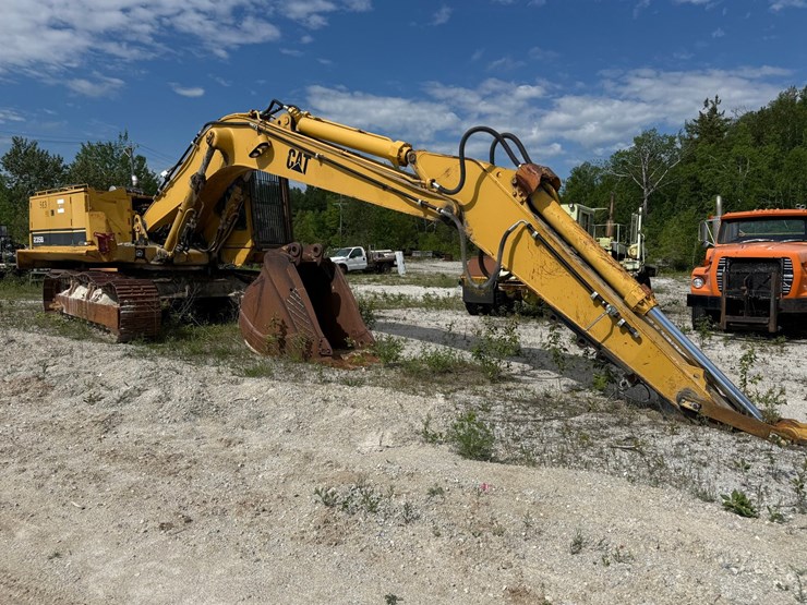 caterpillar-235b-image-1