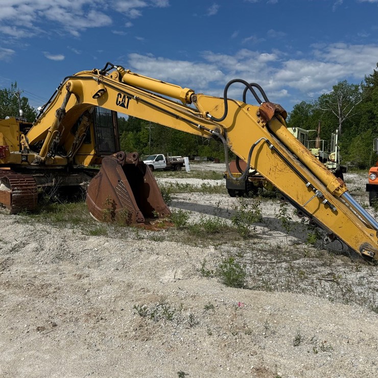CATERPILLAR 235B