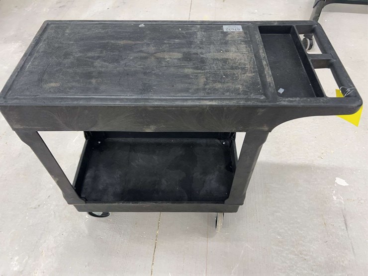u-line-plastic-rolling-cart-image-1