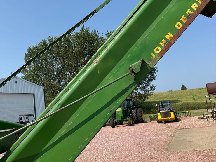 john-deere-630-image-31