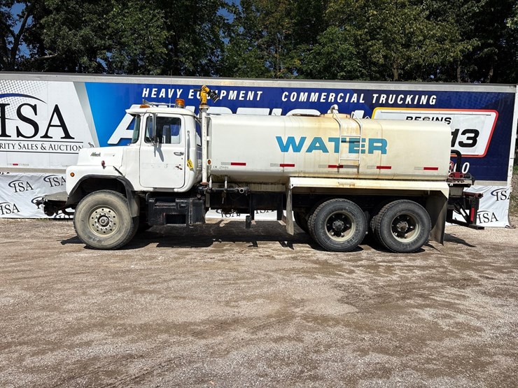 mack-dm685s-image-2