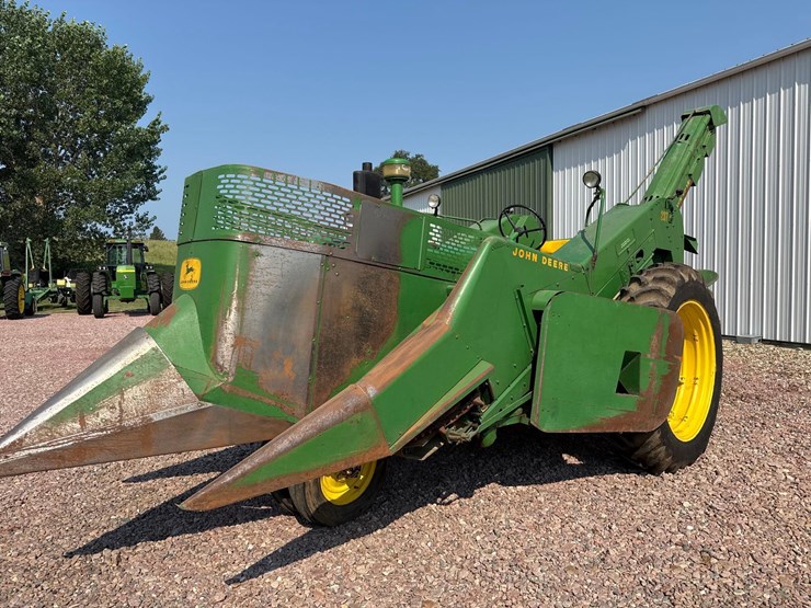 john-deere-630-image-1