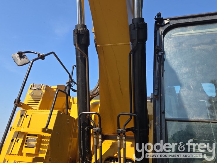 2019-caterpillar-335fl-image-20