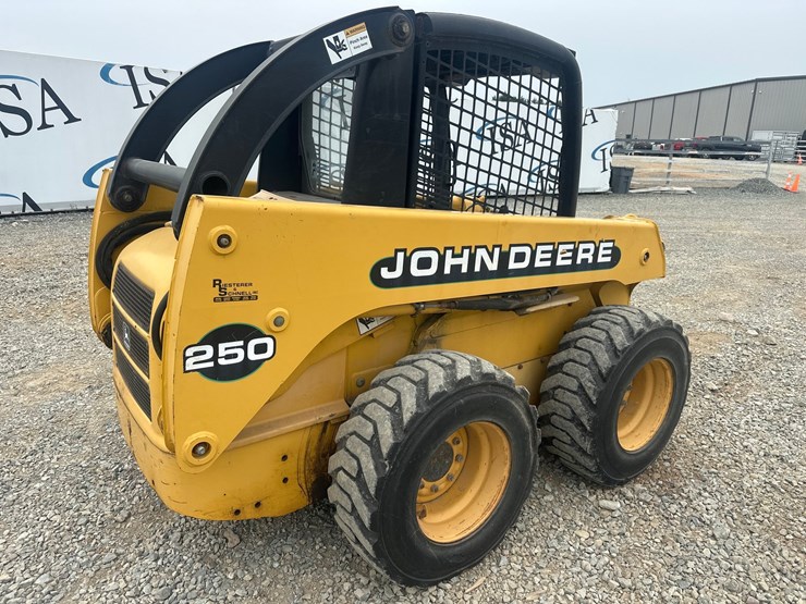 john-deere-250-image-5