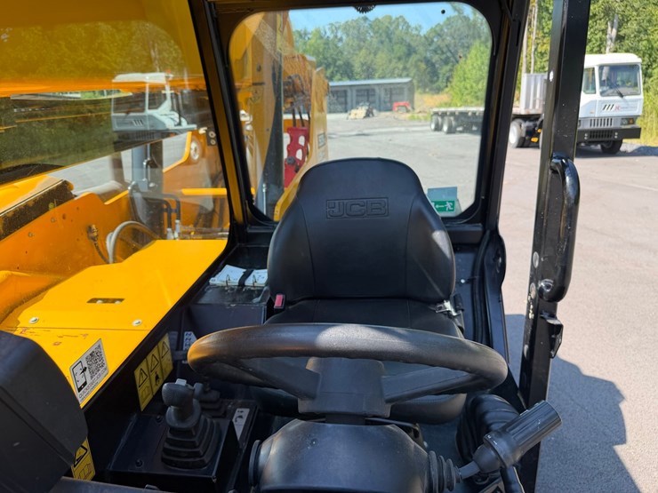 2024-jcb-509-42-image-69