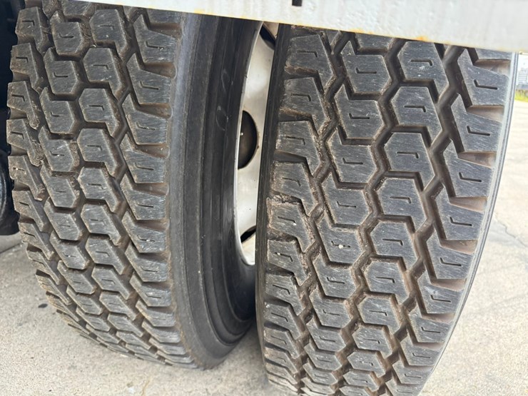 2015-mack-leu613-image-81