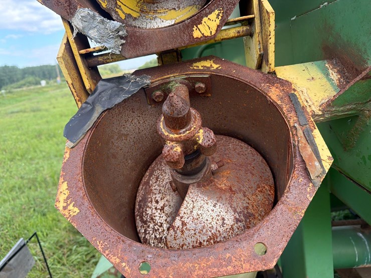 john-deere-1210a-image-11